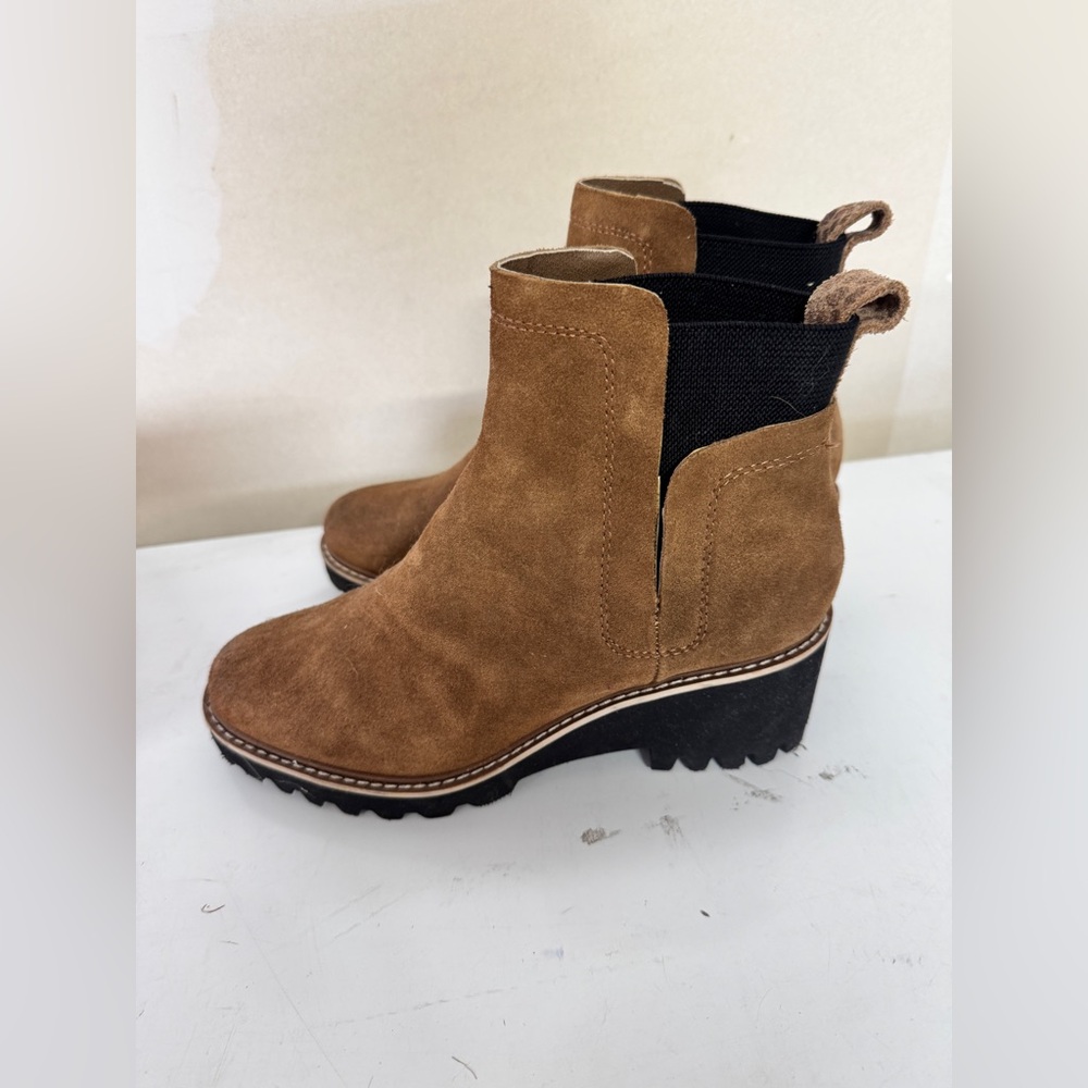 Dolce Vita - Like New Classic Brown Ankle Booties with Slip-On Design